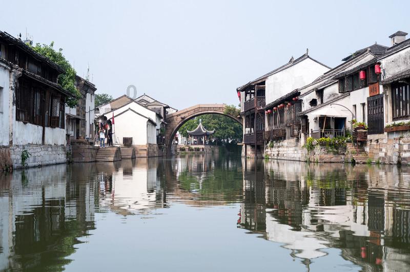 专业问答平台-贾宝玉为什么自称槛内人?其实,涉及一段清宫秘史!,快速解答你的疑问